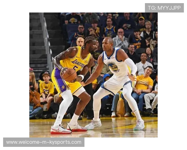 湖人队争夺季后赛名额,士气高昂,湖人队下赛季争取的队员