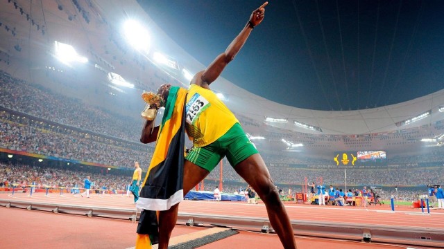 开云体育俱乐部官网-官方：意大利裁判组执法巴黎vs拜仁焦点战，马里亚尼任主裁，巴黎意大利门将