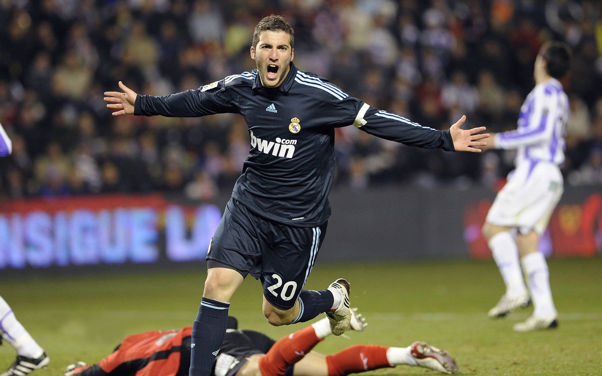 历史最佳阵容如何评选？谁能入选？，美媒评历史最佳阵容