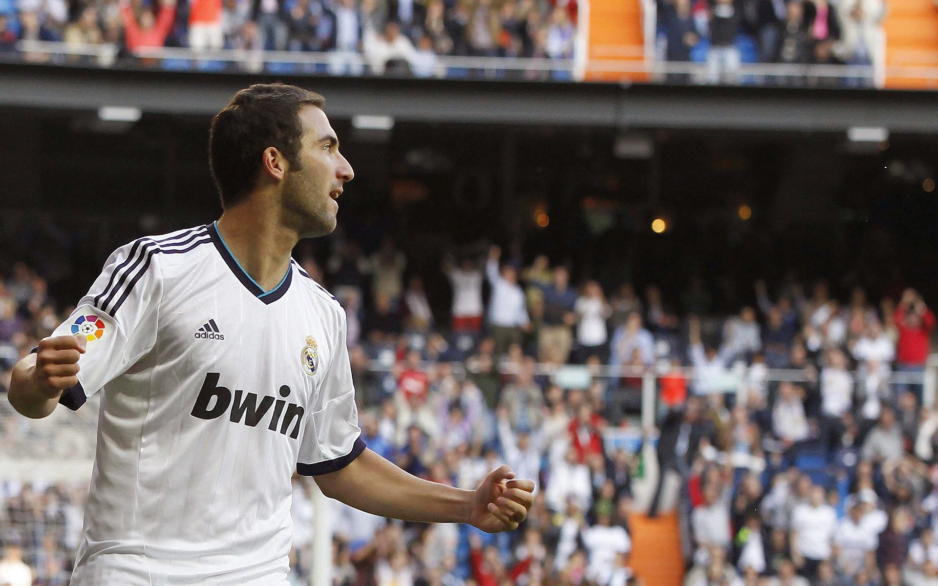 坑骗詹姆斯之人被曝破产！十年前被赶出家，到处借钱并抵押总冠军戒指