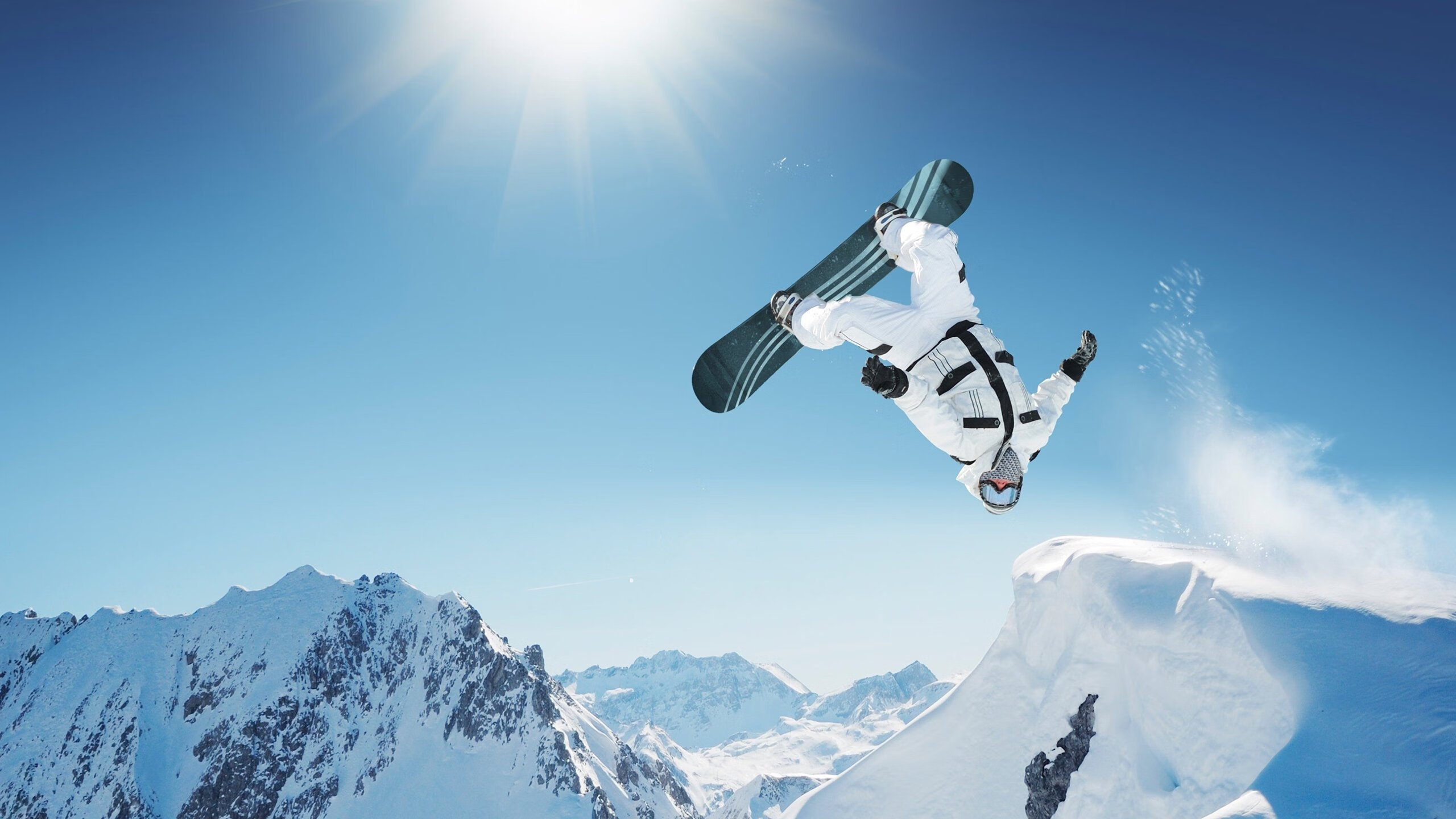 圣基茨和尼维斯举办灯光滑冰节，圣基茨和尼维斯馆